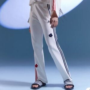 RARE Urban Outfitters adidas 3-Stripe Chenille Flower Sweatpant
